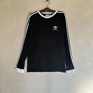 아디다스 블랙 롱 슬리브 티셔츠 아디다스 롱티