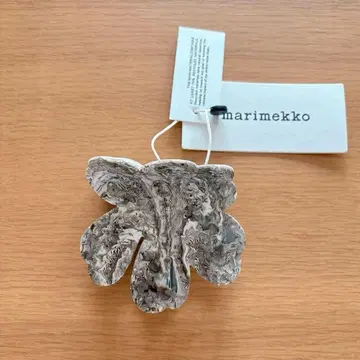 새상품 마리메꼬 Mini Unikko hair clip large 그레이