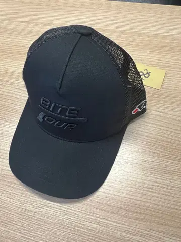 [택 포함 새상품] rough&swell 캡