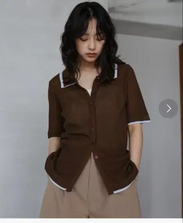 브라운 리브 니트 버튼 셔츠