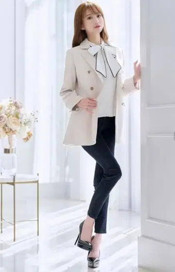 에밀리아 위즈 테일러드 자켓 아이보리