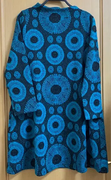 기하학 패턴 스탠드 카라 원피스 블랙 x 블루 사이즈 L