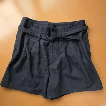 [ ZUCCa ] 다크 그레이 테이퍼드 숏팬츠