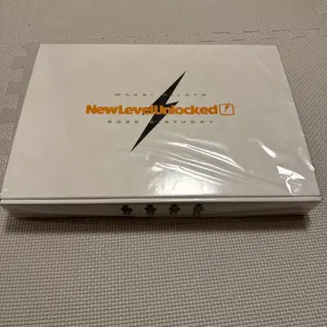 미세스 와카이 히로토 2025 BIRTHDAY BOX M 사이즈