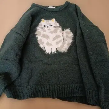 cpcm 고양이 자수 다크 그린 니트 스웨터