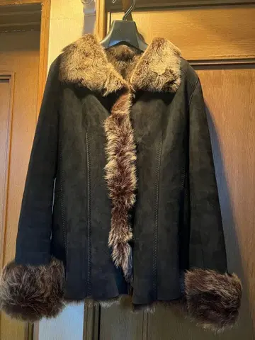 무스탕 코트 블랙 퍼 포함