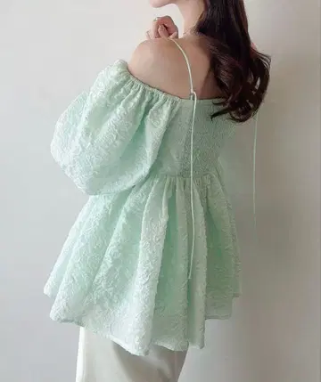 Meiru 2way 오프숄더 자카드 페플럼 상의