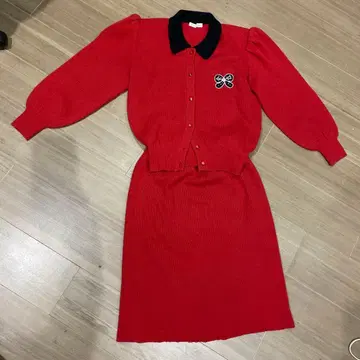 Deborah 셋업 스커트 빨간색 리본