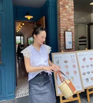 슬리브리스 셔츠 [레이스 부착]