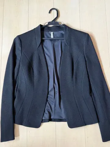 쿠 드 샹스 노카라 자켓 아름다운 실루엣