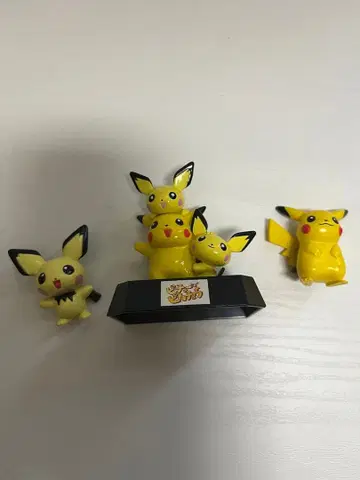 극장판 피츄와 피카츄 피규어 레어