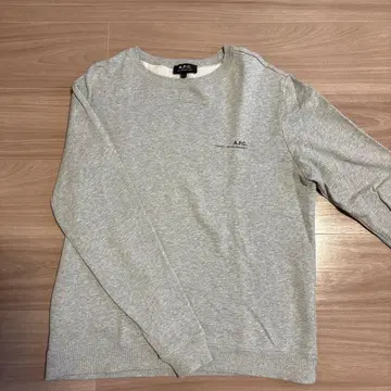 A.P.C. 그레이 맨투맨
