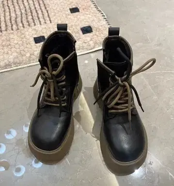 블랙 하이컷 워크 부츠