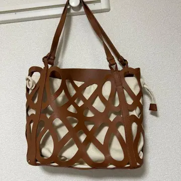 chico 컷워크 토트백 연한 주황색