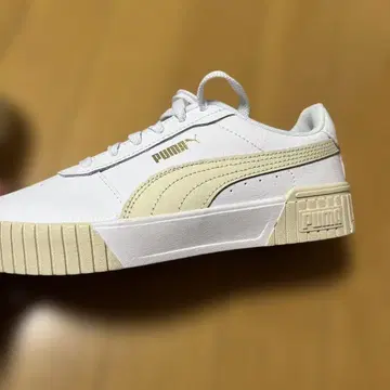 PUMA 화이트 스니커즈 로우컷
