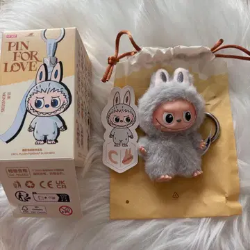 THE MONSTERS PIN FOR LOVE 봉제 인형 펜던트 C