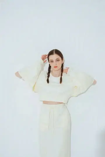 PINUE 피누에 슬릿 슬리브 컷 셋업