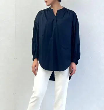 새상품 ASHY ROVE(아쉬 로브) 스키퍼 블라우스