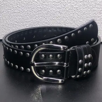 벨트 블랙 스터드 전체 길이 109cm 폭 3.7cm 블랙 컬러 PU