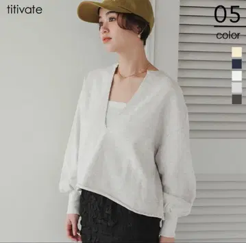 미사용 새상품 titivate 깊은 V넥 맨투맨 풀오버