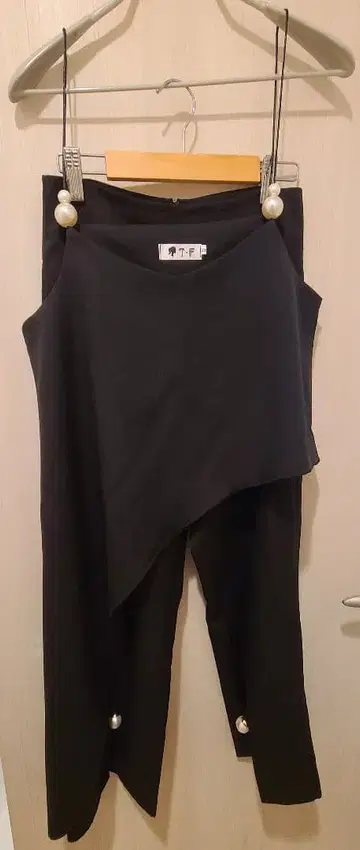 T F 비대칭 팬츠 셋업