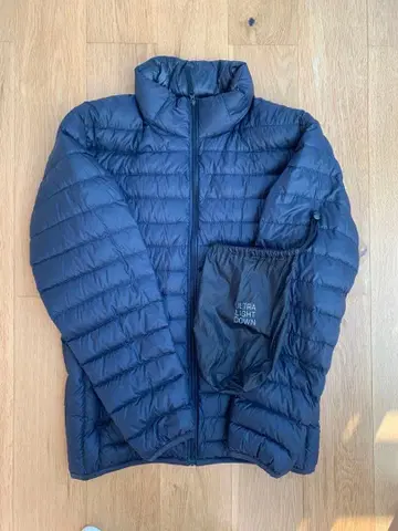 UNIQLO 유니클로 울트라 라이트 다운 자켓 네이비 S