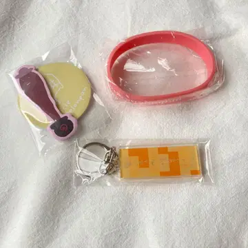 맛있어지는 멜론빵 러버 밴드 키링 메모