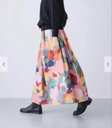 택 포함 새상품 카구레 리버티 프린트 스커트 어반 리서치 도어스