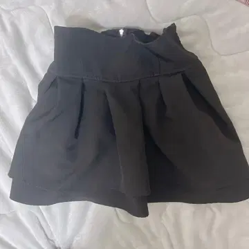 미셸 마카롱 슬림 레그가 되는 스커트 (이너 팬츠 포함) 블랙 S