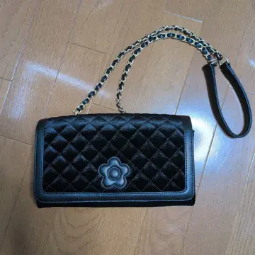 마리퀀트 블랙 퀼팅 숄더백