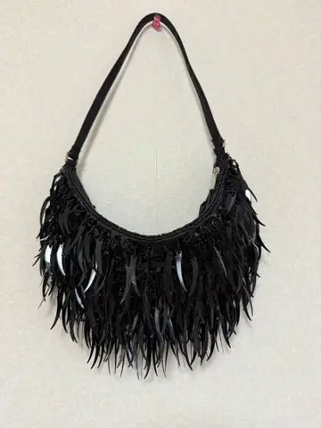 LA-BREA 프린지 블랙 핸드백