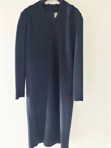 네이비 V넥 슬릿 원피스