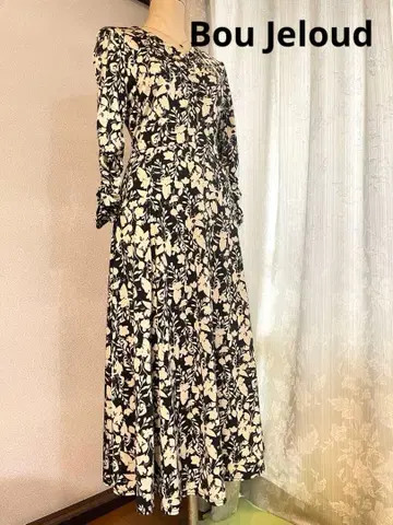 신축성 있는 소재 모노톤 플라워 롱 원피스