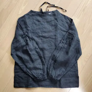 콩제페이에 아두이트리스테스 보틀넥 블라우스 린넨 100%