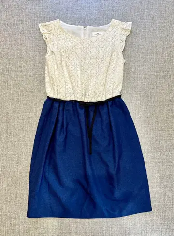 Rubyrivet 반팔 화이트 레이스 절개 원피스