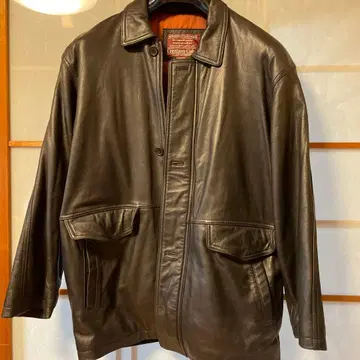 Creation Cube 모던 익스플로러 가죽 자켓 블랙