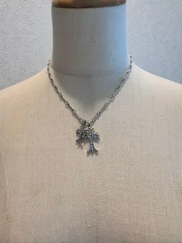 크로스 모티브 목걸이 새상품