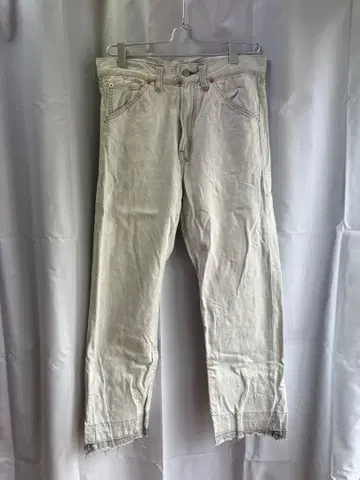 라이트 그레이 슬림핏 데님 팬츠