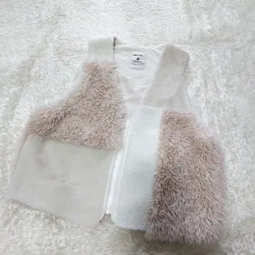 니코앤드 그레이시 퍼 베스트 M 사이즈