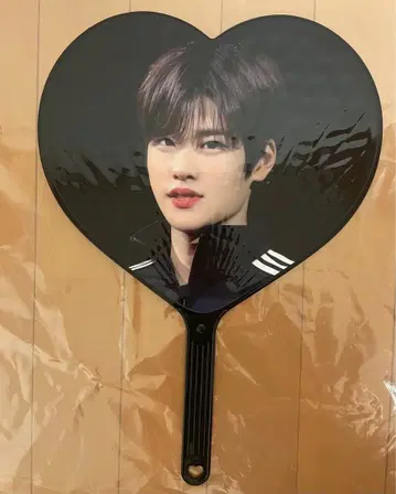 riize 소희 하트형 부채