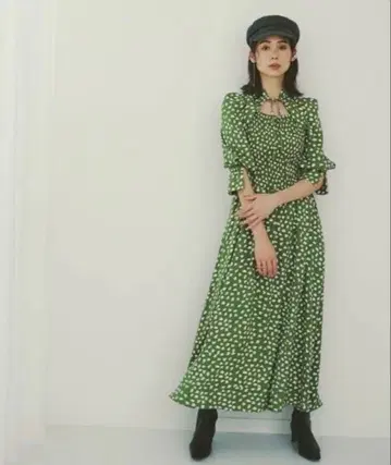 SNIDEL 스나이델 데콜테 오픈 원피스 그린