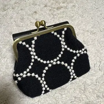 가마구치 파우치*미나 페르호넨