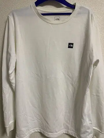 THE NORTH FACE 화이트 롱 슬리브 T셔츠 L