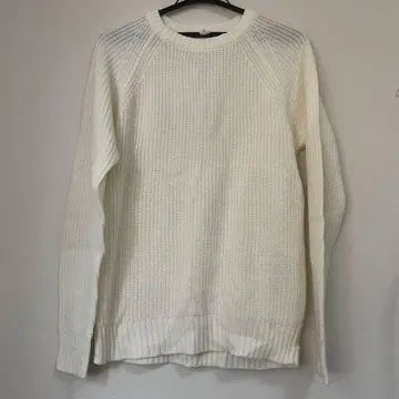화이트 니트 스웨터 M 사이즈