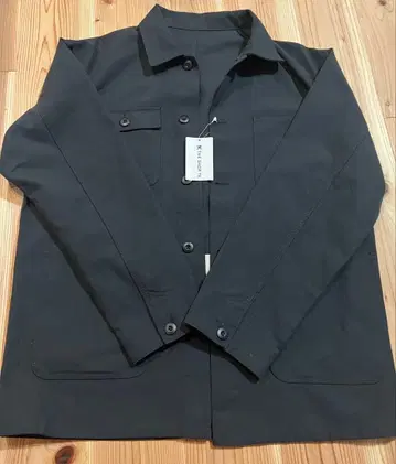 포켓 부착 블랙 긴팔 택 포함 새상품