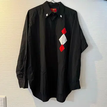 크림 소다 금색 택 블랙 긴팔 셔츠