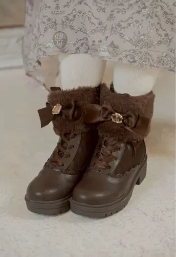 [ 택 포함 미사용 새상품 ] 다크 브라운 아오키 미사코 퍼 부츠