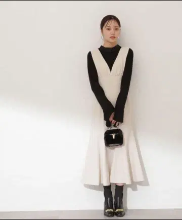 [ 새상품급 ] 프로포션 바디 드레싱*V 개더 머메이드 점프 스커트