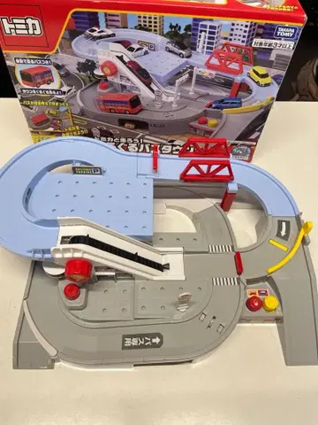 토미카와 달리기! 빙글빙글 버스타운