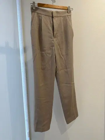 Apuweiser riche 베이지 캐주얼 팬츠